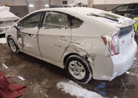 2015 Toyota Prius Two z USA, uszkodzony, nr VIN JTDKN3DU9F0446343